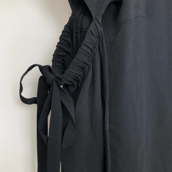 CLUB MONACO SANDRELLA LONG SLEEVE CUT OUT BOW TIE FLAIR ARM BLOUSE BLACK XS - Picture 6 of 8